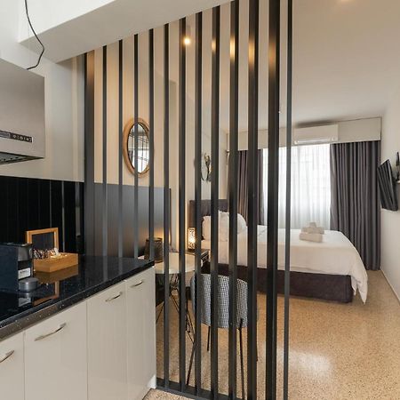 Dema Luxury Suites - Perikleous E8 Атина Екстериор снимка