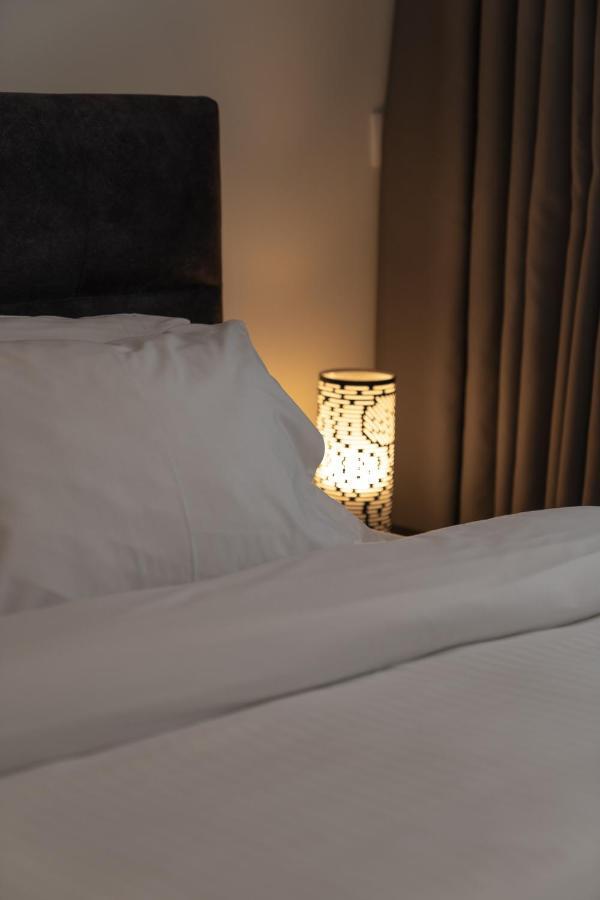 Dema Luxury Suites - Perikleous E8 Атина Екстериор снимка