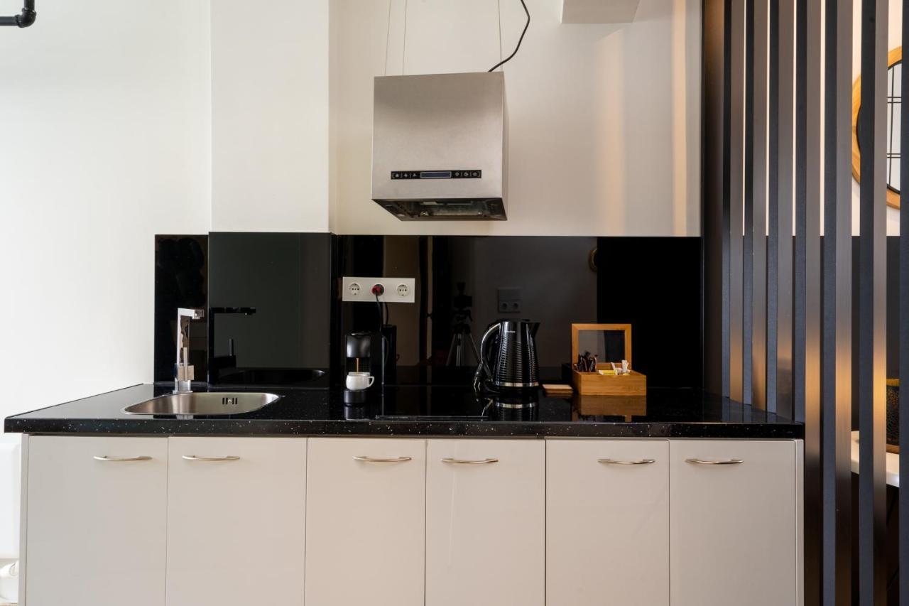 Dema Luxury Suites - Perikleous E8 Атина Екстериор снимка